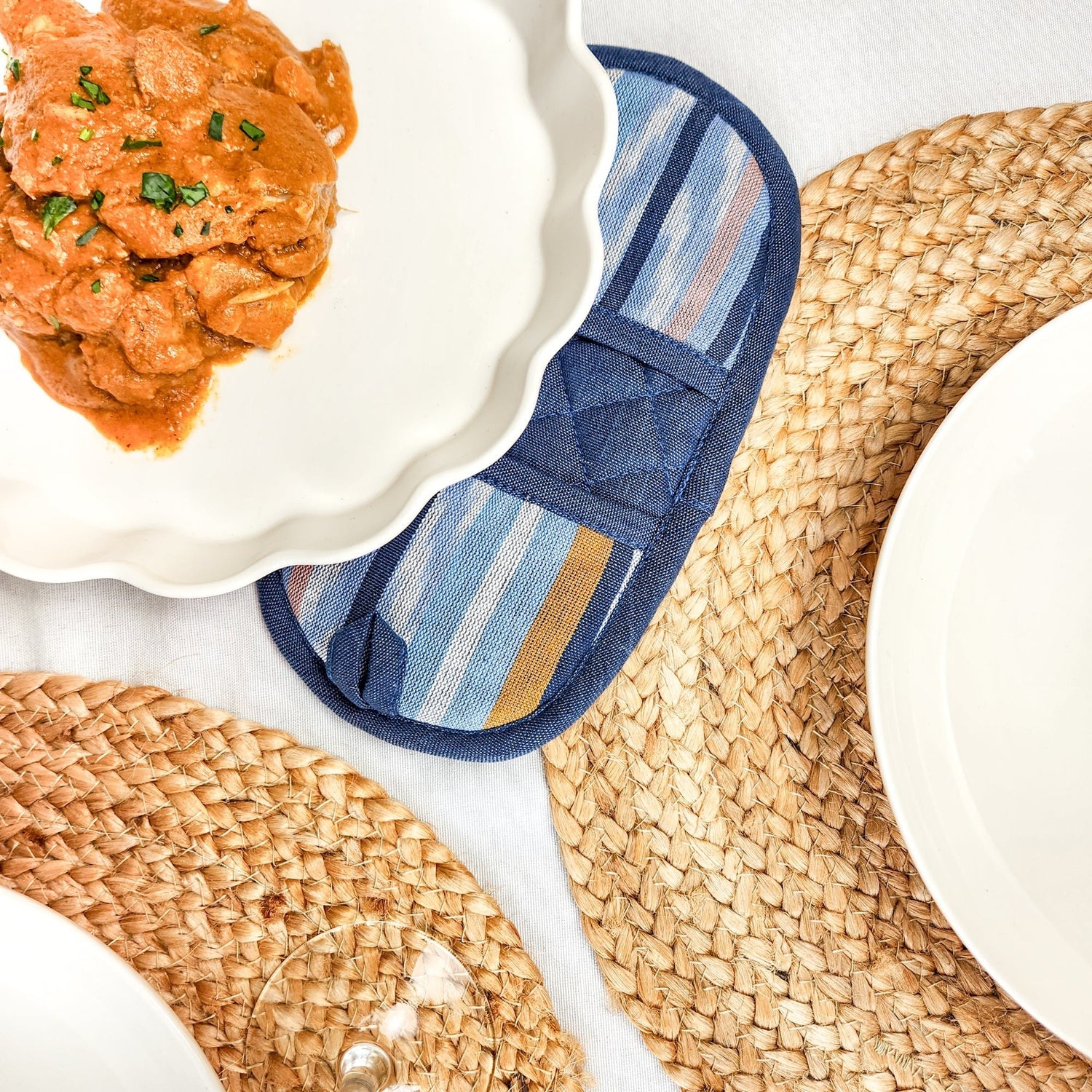 Double - Ended Oval Pot Holder - Saltbox Sash