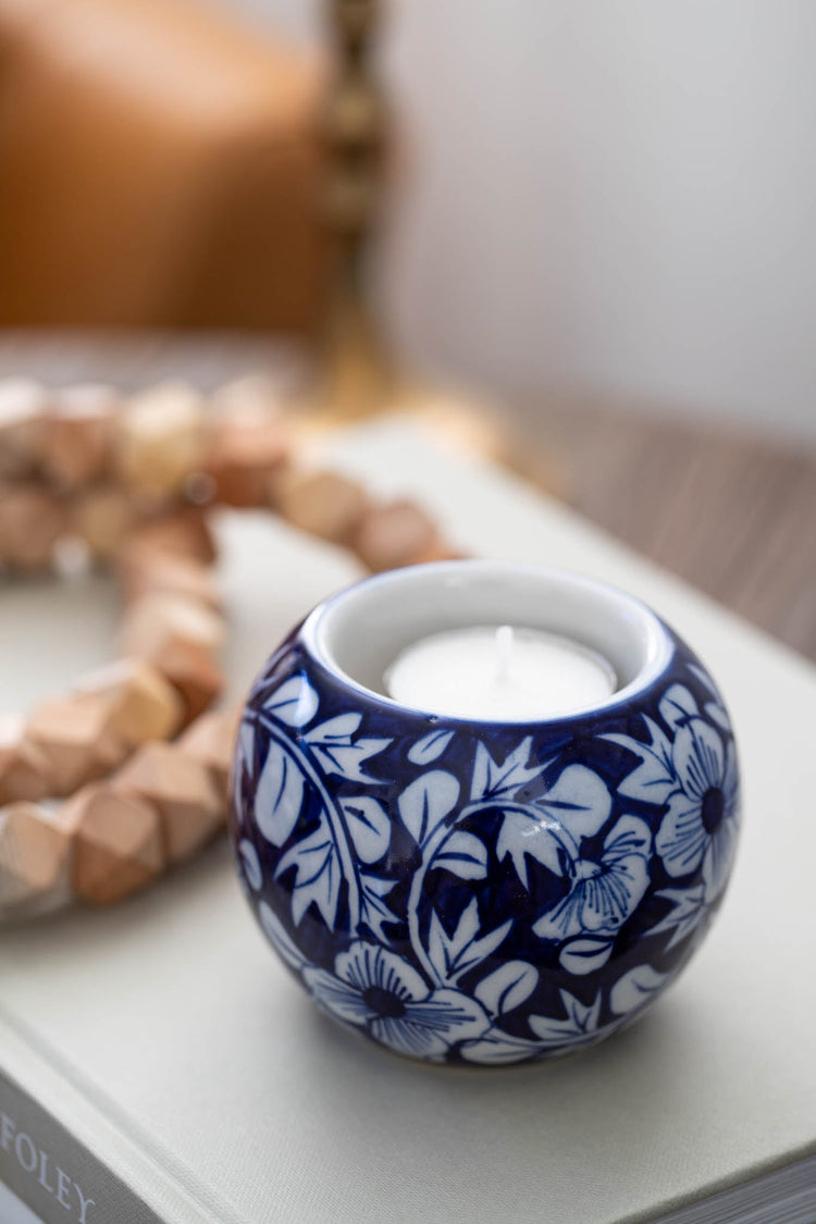 Flowering Candleholder - Saltbox Sash