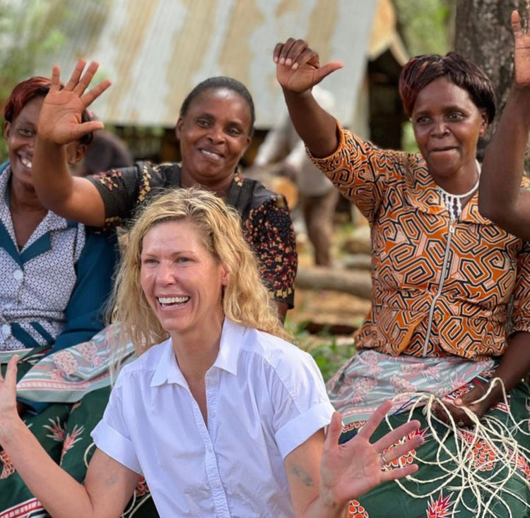 Petite Olive Wood Heart Trinket Bowls - Saltbox Sash