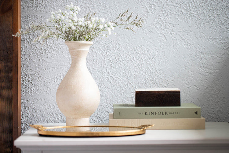 Hourglass Vase - Saltbox Sash