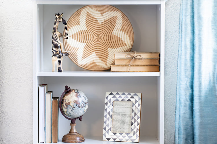 Sitting Zebra Reader - Saltbox Sash