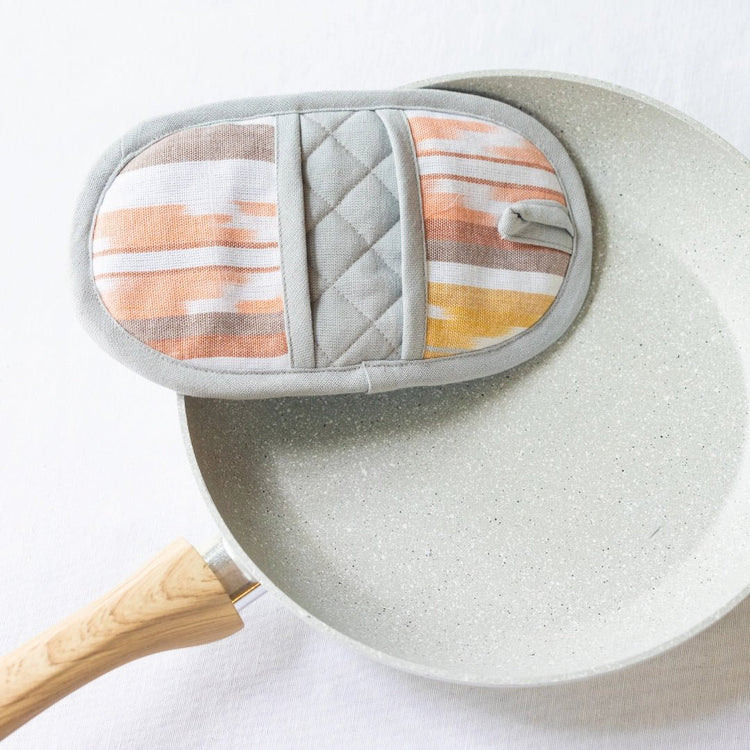Double - Ended Oval Pot Holder - Sedona - Saltbox Sash