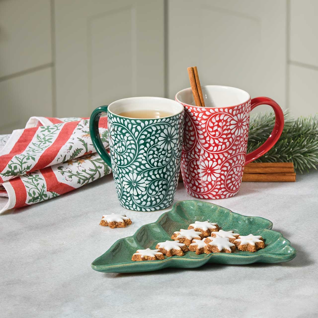 Evergreen Christmas Tree Platter - Saltbox Sash