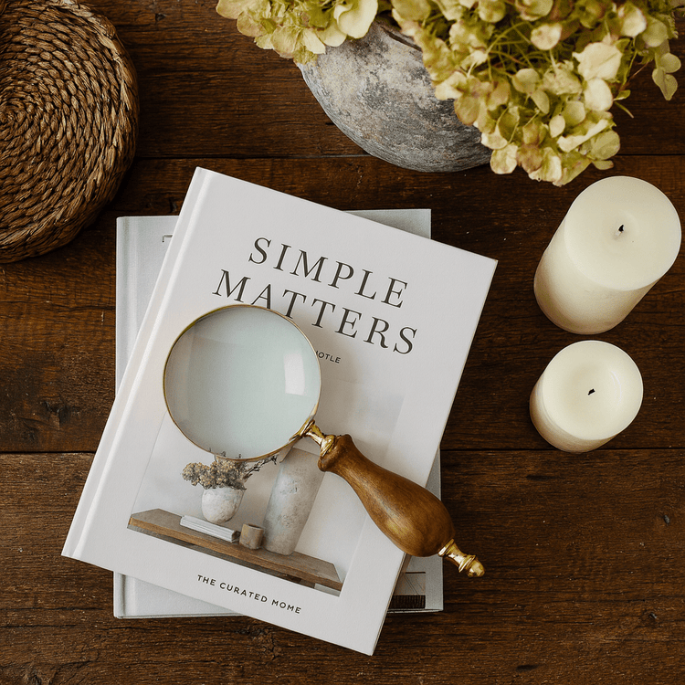 Pakadana Magnifying Glass - Saltbox Sash