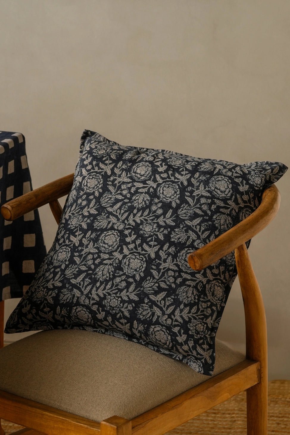Rio Linen Pillow 16 x 16 - Saltbox Sash