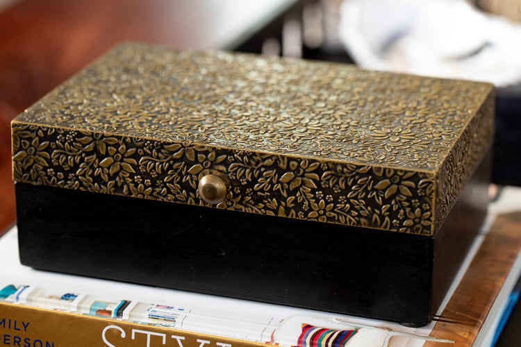 Golden Treasure Box - Large - Saltbox Sash