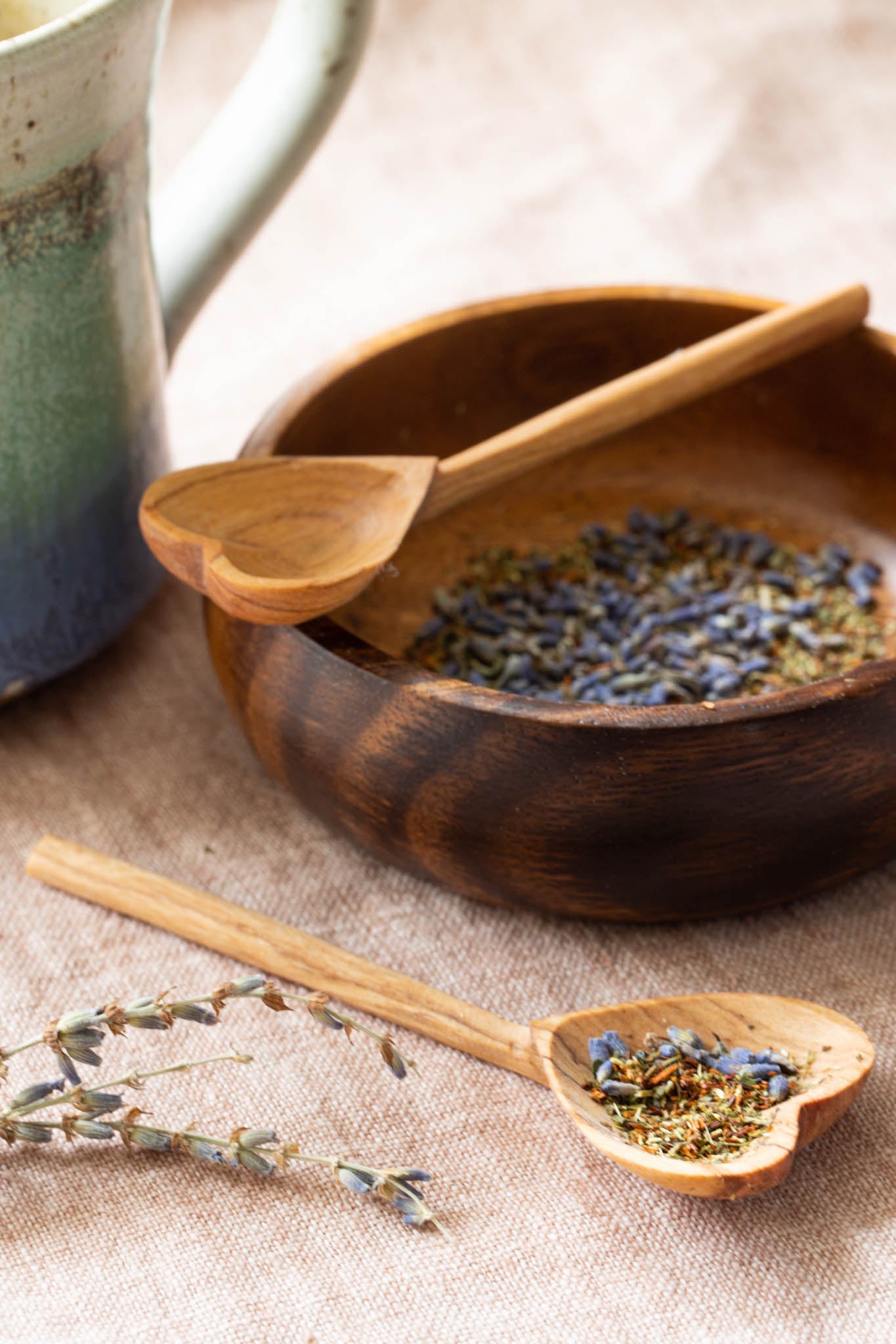 Olive Wood Heart Teaspoon Set - Saltbox Sash